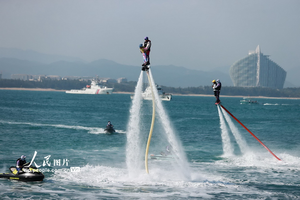 海南三亞：蜈支洲島景區(qū)游人如織【3】